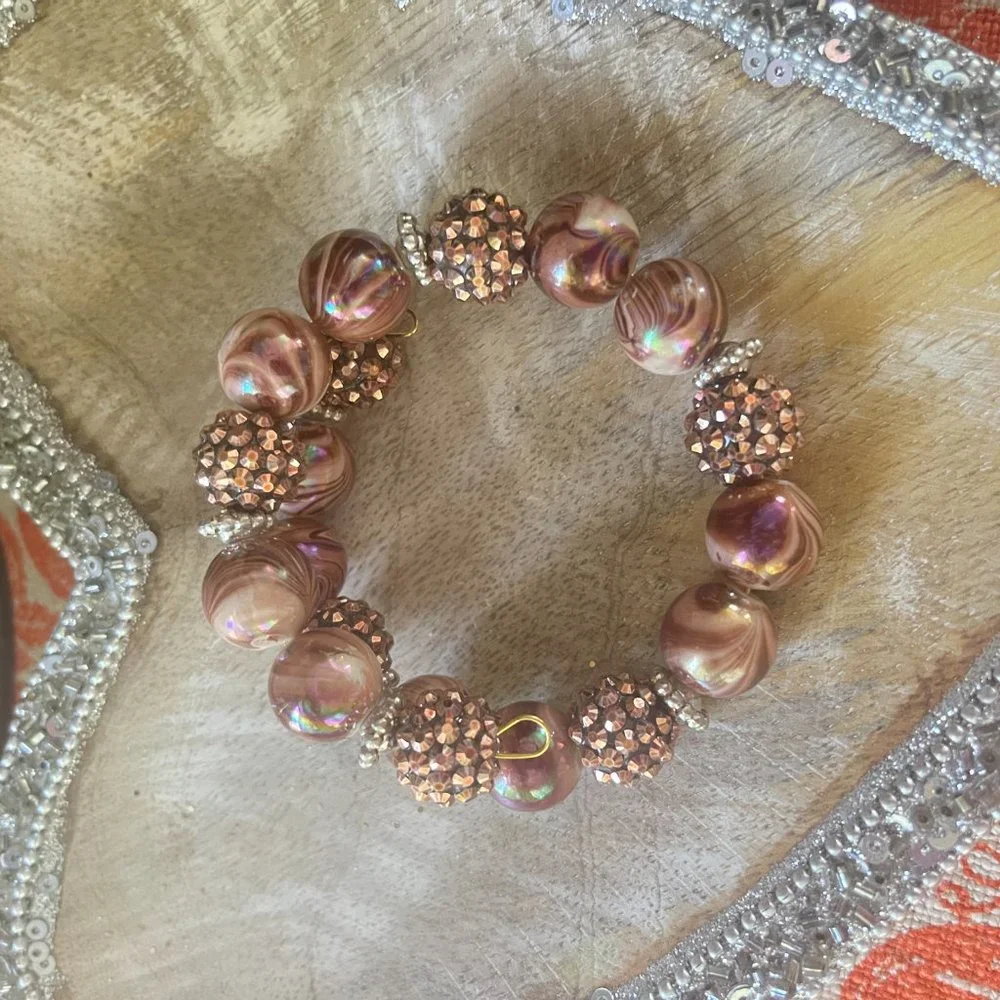 Glamour & Glitter Bracelet - Picture 2 of 4